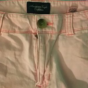 Pants that are pink.